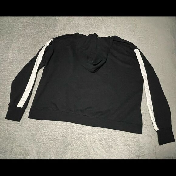 Disney Mickey Mouse Hoodie Size 1X. Black And White. Very Good Condition. - Picture 2 of 4